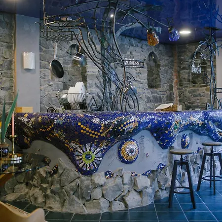 Gaudi Apartment In Львов Экстерьер фото